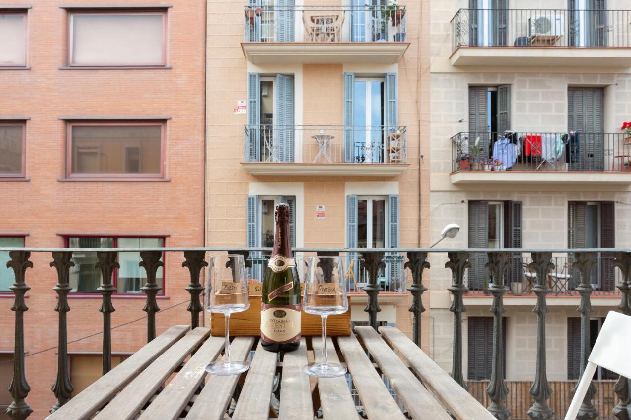 Aparteasy - Turo Park With Lovely Balcony 巴塞罗那 外观 照片