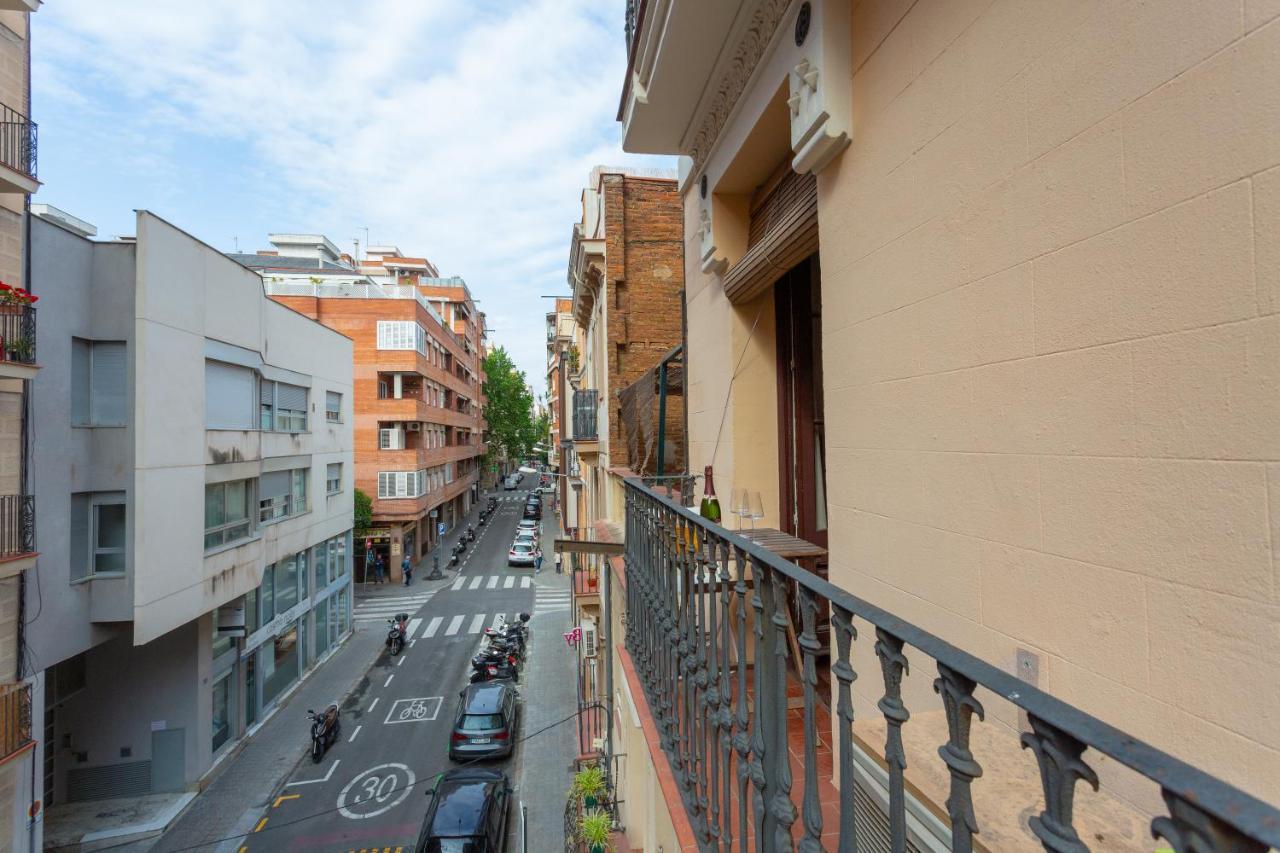 Aparteasy - Turo Park With Lovely Balcony 巴塞罗那 外观 照片